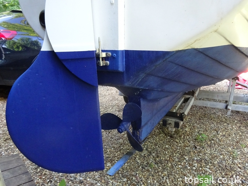 1986 Shearwater Clinker Dinghy (Diesel Inboard) & Trailer