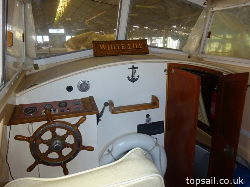 1959 Hampton 22 Aft Cockpit Classic Motor Cruiser