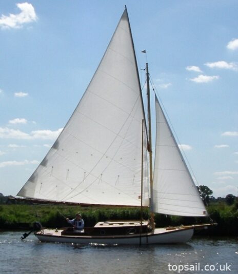 1995 GRP Broads Sailing Cruiser