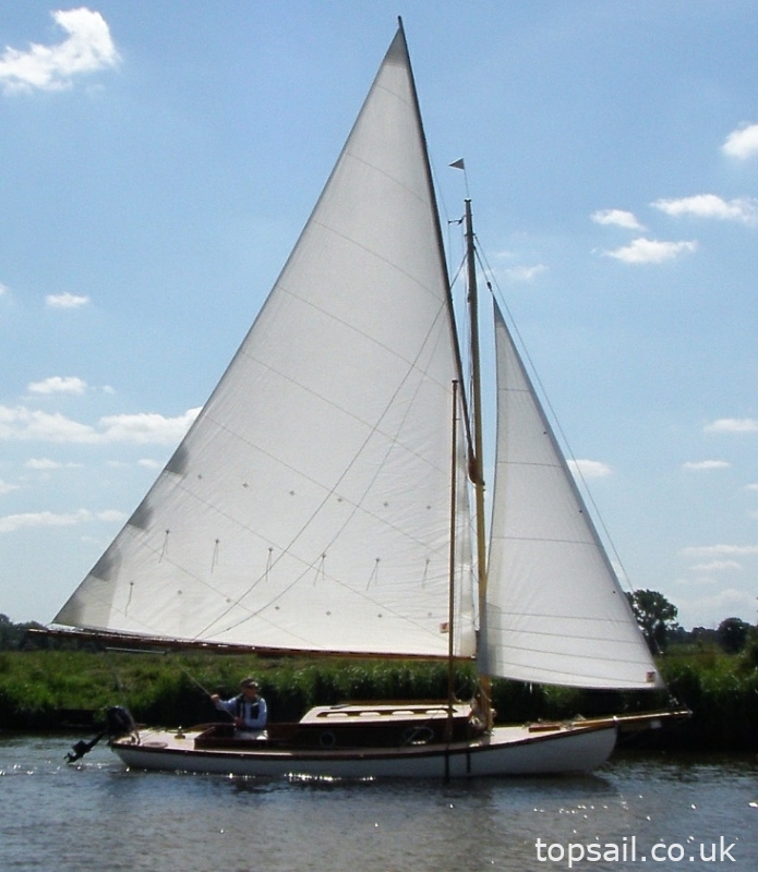 1995 GRP Broads Sailing Cruiser