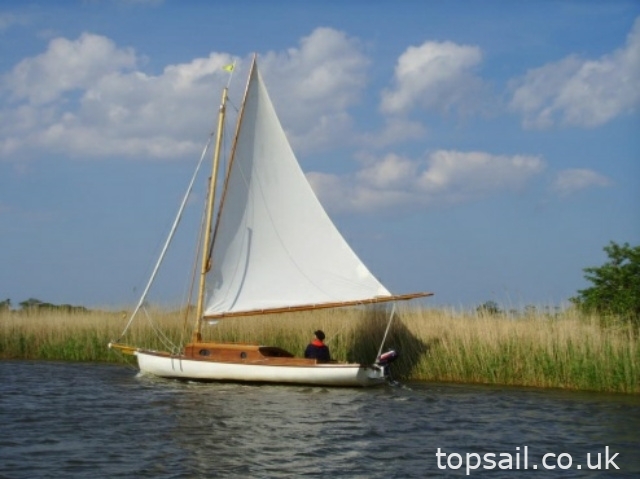 1995 GRP Broads Sailing Cruiser
