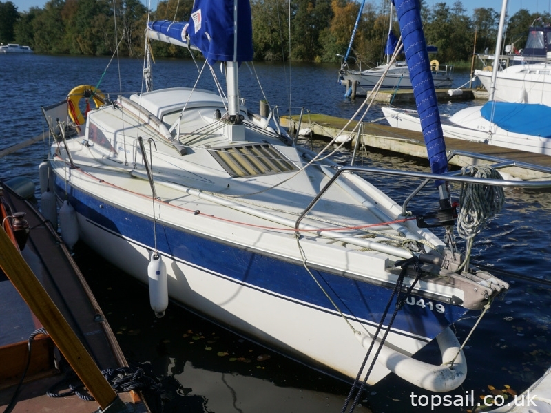1988 Pegasus 700 (Shallow Fin, Diesel Inboard!)