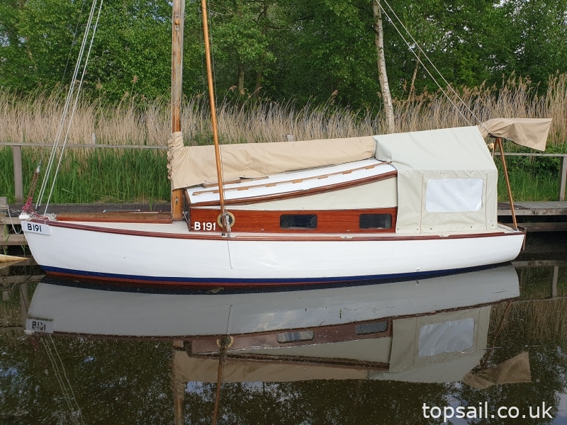 1939 Moore’s Reedling Class River Cruiser & Trailer