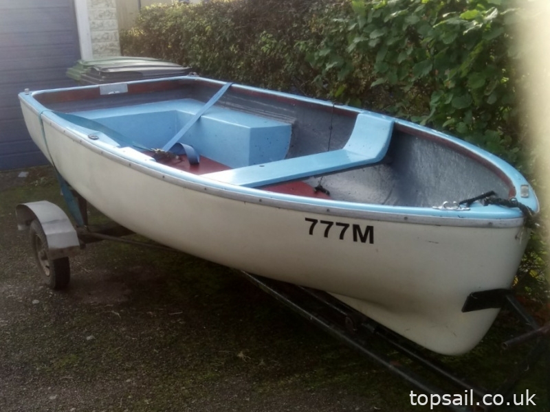 10ft GRP Rowing Dinghy/Yacht Tender & Trailer
