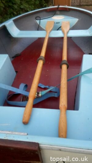 10ft GRP Rowing Dinghy/Yacht Tender & Trailer