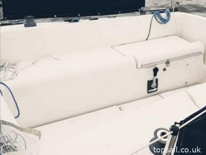 1987 Pegasus 700 (Shallow Fin, Diesel Inboard!)