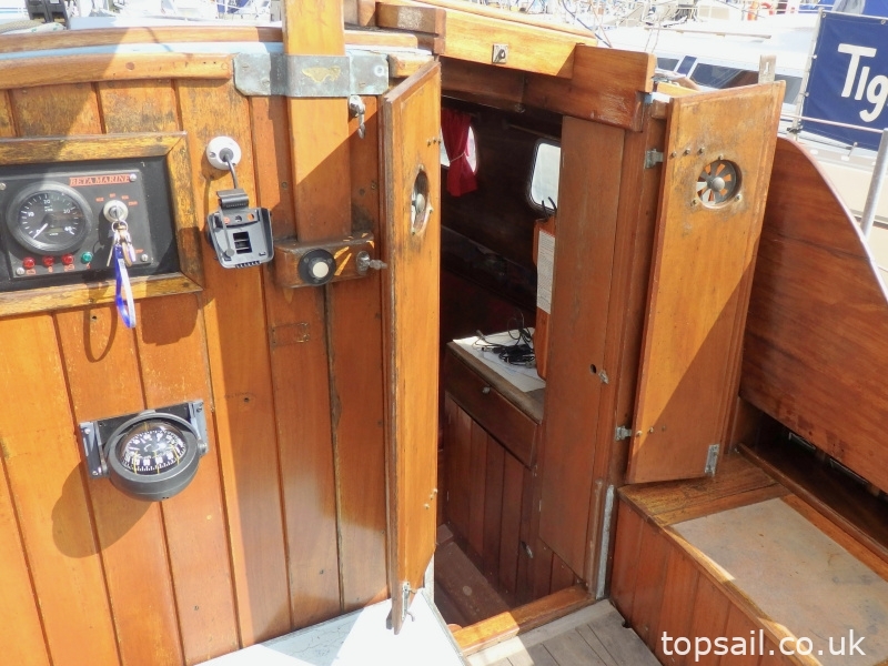 1971 Sea King 27 Cutter
