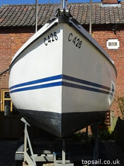 1986 Pegasus 800 & Trailer (Lifting Keel, Heads Compartment!)