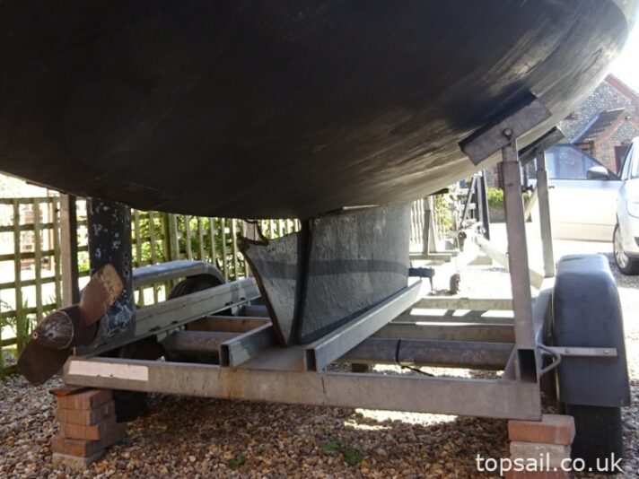 1986 Pegasus 800 & Trailer (Lifting Keel, Heads Compartment!)