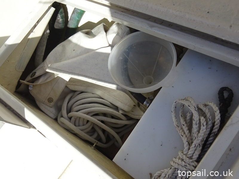 1986 Pegasus 800 & Trailer (Lifting Keel, Heads Compartment!)