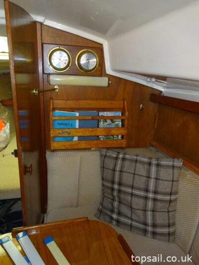 1986 Pegasus 800 & Trailer (Lifting Keel, Heads Compartment!)