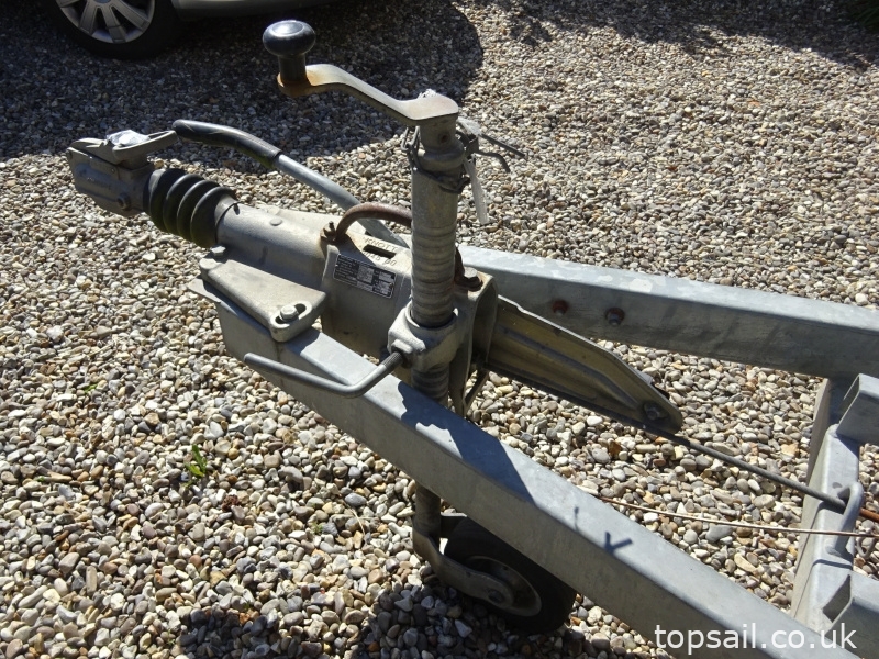 1986 Pegasus 800 & Trailer (Lifting Keel, Heads Compartment!)