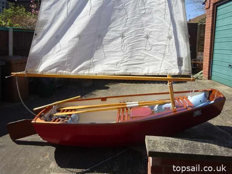 8ft Clinker Lugsail Pram Dinghy