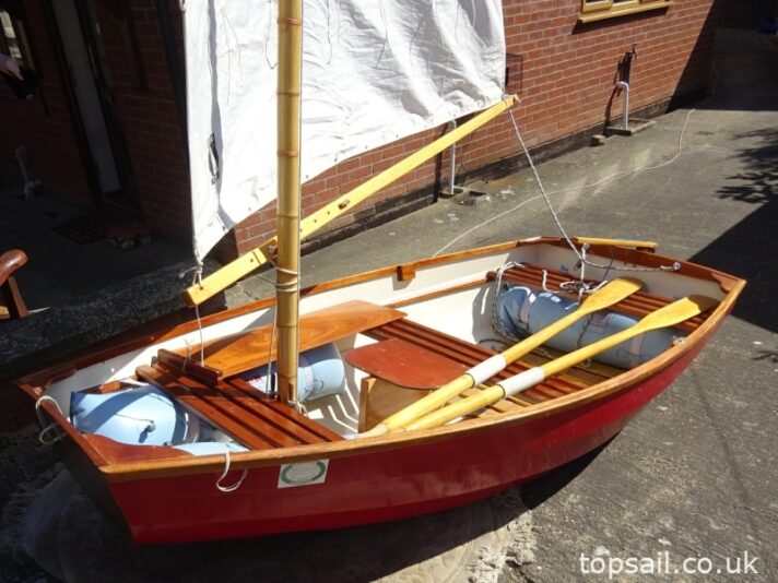 8ft Clinker Lugsail Pram Dinghy