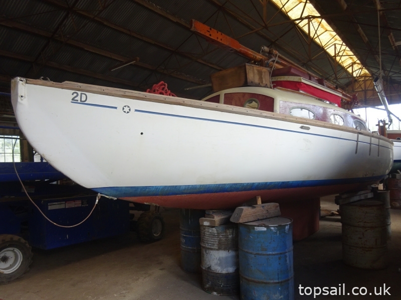 1980 Landamore 28 Broads Yacht Project (GRP Hull)