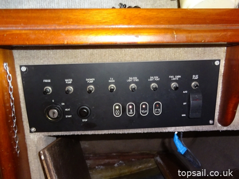 1980 Landamore 28 Broads Yacht Project (GRP Hull)