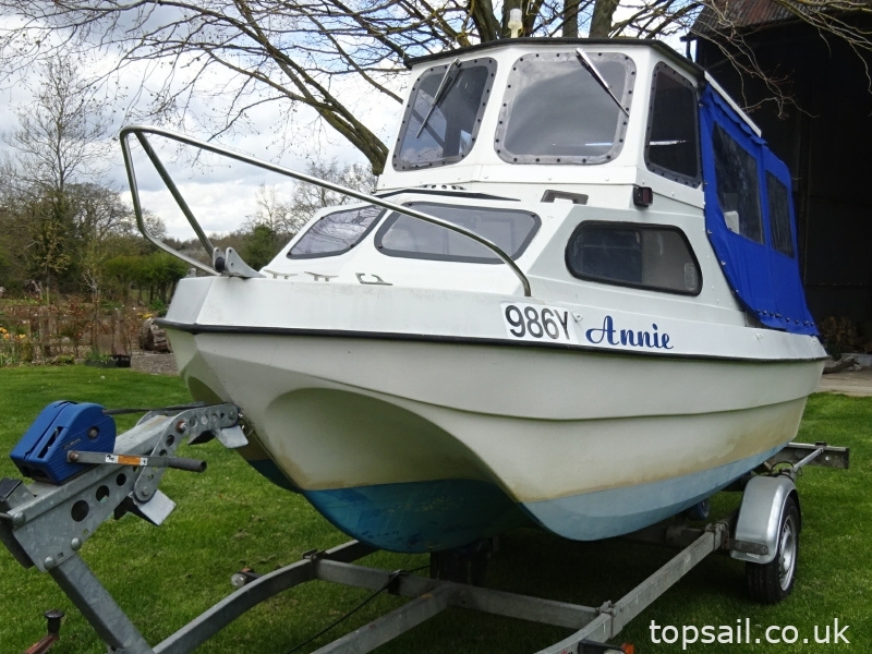 1986 Pilot 490 Cabin Cruiser & Trailer