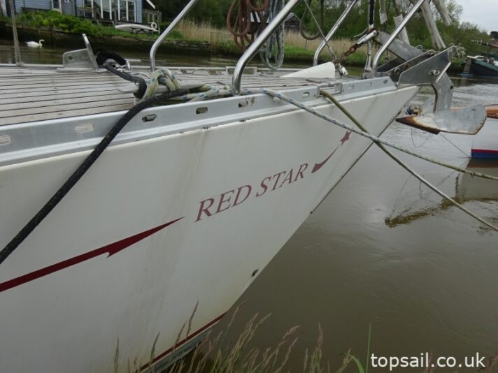 1987 Oyster 406DS (Deck Saloon)