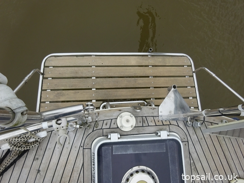 1987 Oyster 406DS (Deck Saloon)