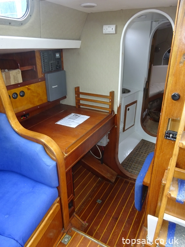 1987 Oyster 406DS (Deck Saloon)