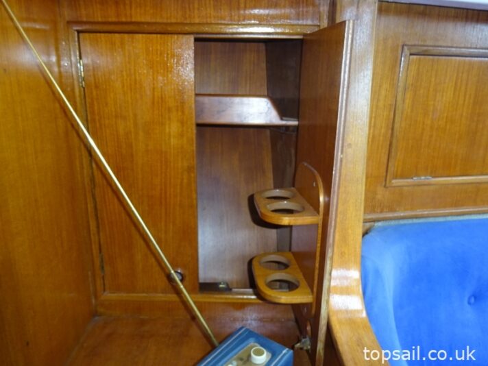 1987 Oyster 406DS (Deck Saloon)