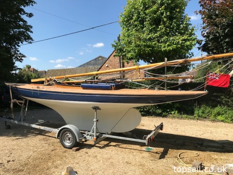 2000 GRP Broads One Design (BOD, Brown Boat) & Trailer
