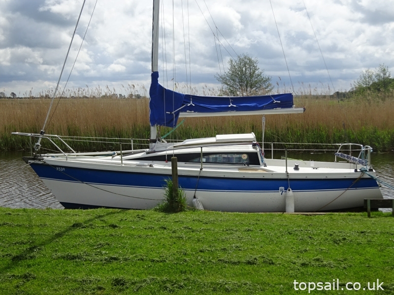 1984 Pegasus 700 (Shallow Fin)