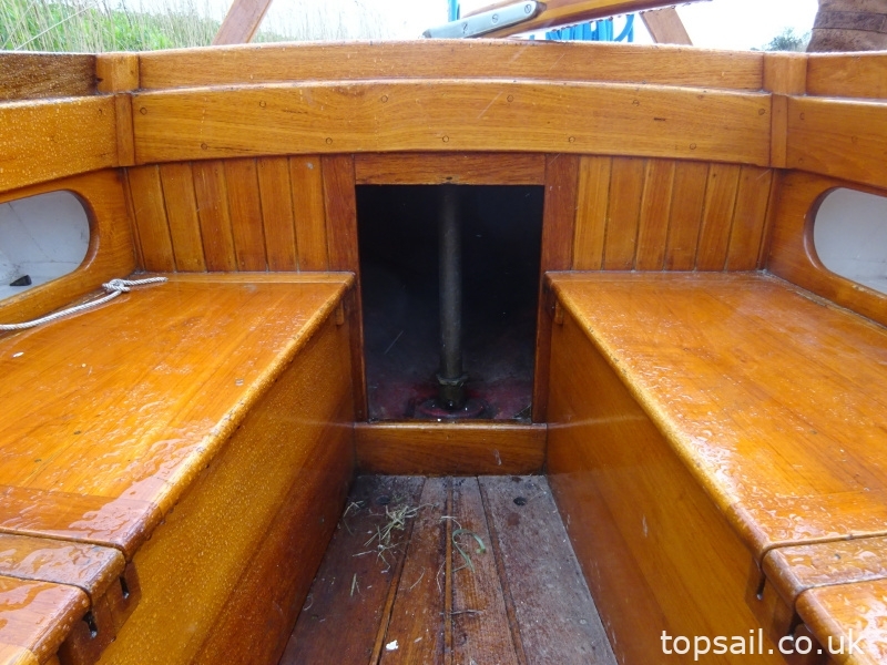 1982 Easticks 28 River Cruiser (GRP Hull)