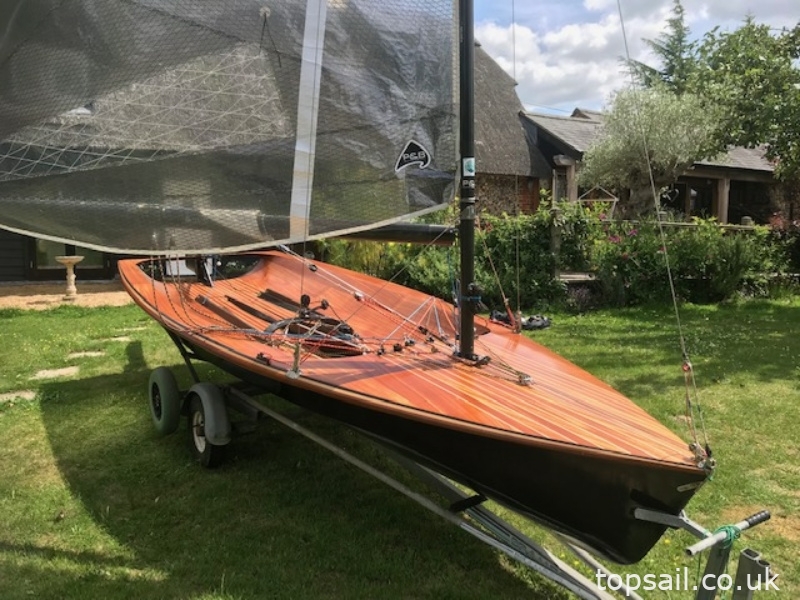 1990 Phantom Sailing Dinghy & Trailer