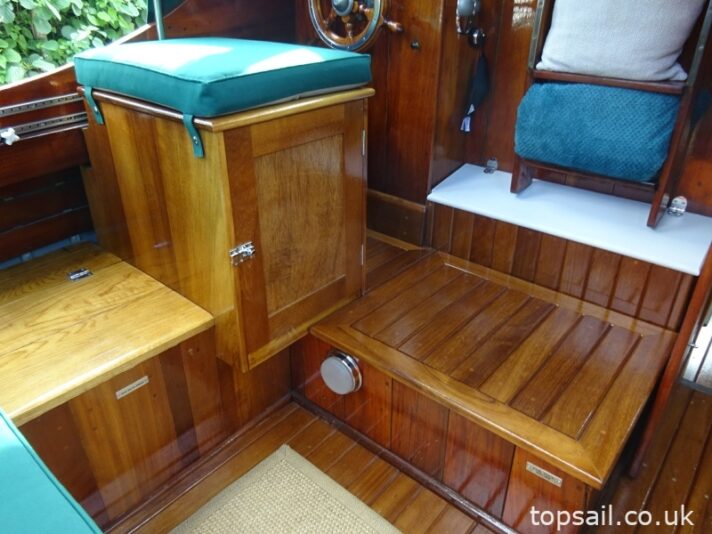 1952 Broom Robb 24