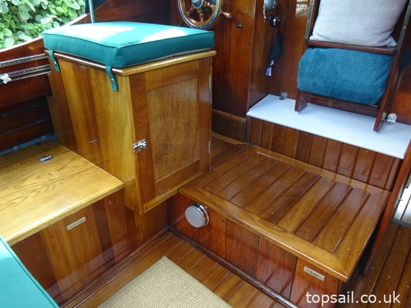 1952 Broom Robb 24