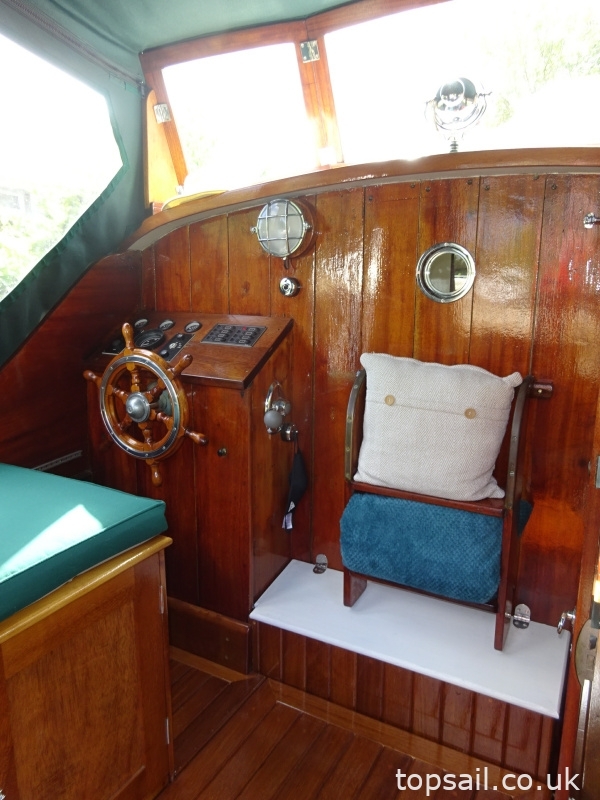 1952 Broom Robb 24