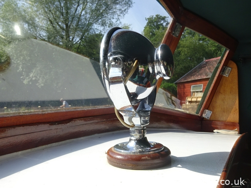 1952 Broom Robb 24