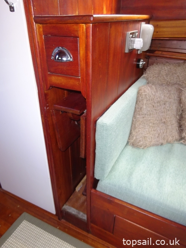 1952 Broom Robb 24