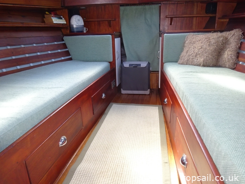 1952 Broom Robb 24