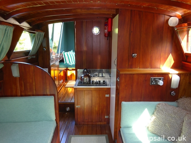1952 Broom Robb 24