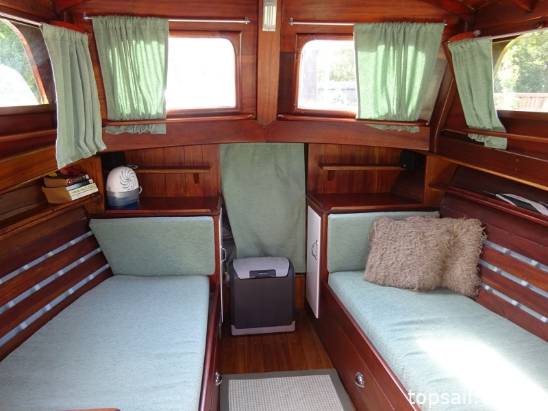 1952 Broom Robb 24