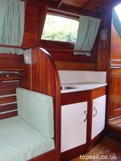 1952 Broom Robb 24