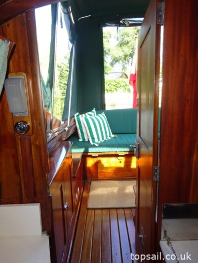 1952 Broom Robb 24