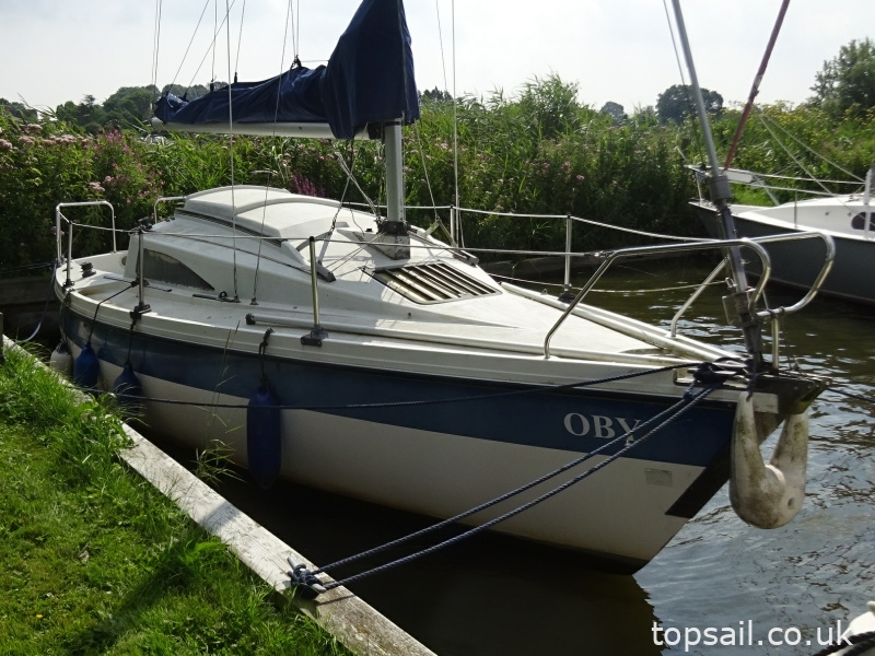 1984 Pegasus 700 (Shallow Fin Keel)