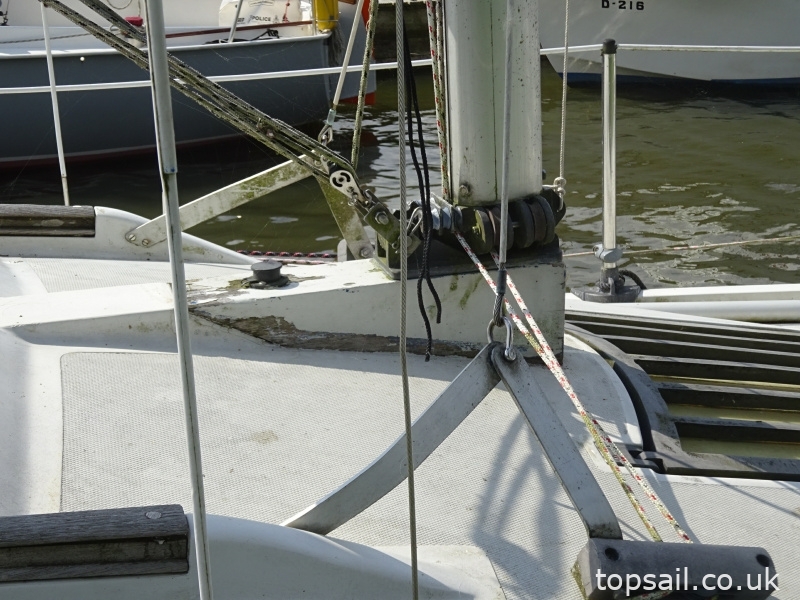 1984 Pegasus 700 (Shallow Fin Keel)