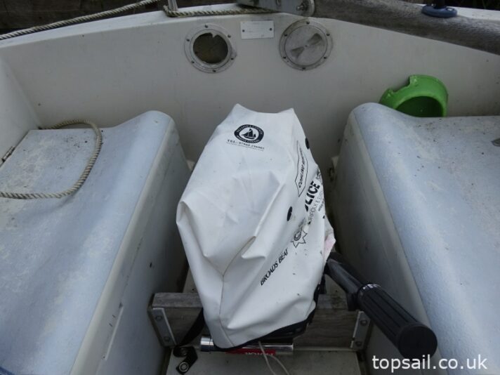 1984 Pegasus 700 (Shallow Fin Keel)