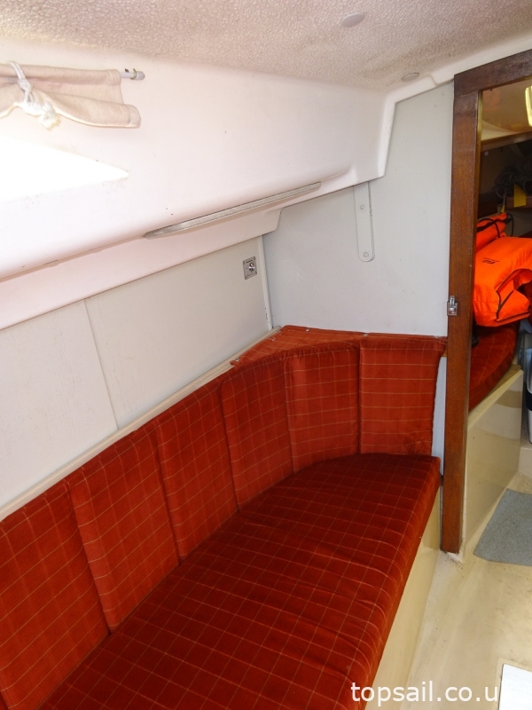 1984 Pegasus 700 (Shallow Fin Keel)
