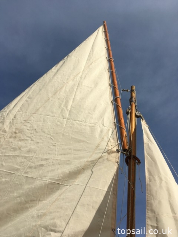 2003 12ft Clinker Sailing Dinghy & Trailer