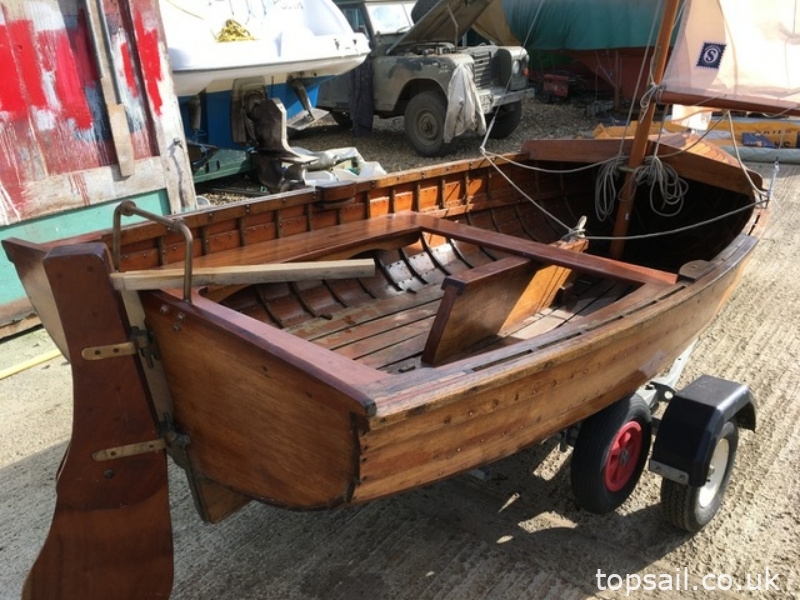 2003 12ft Clinker Sailing Dinghy & Trailer