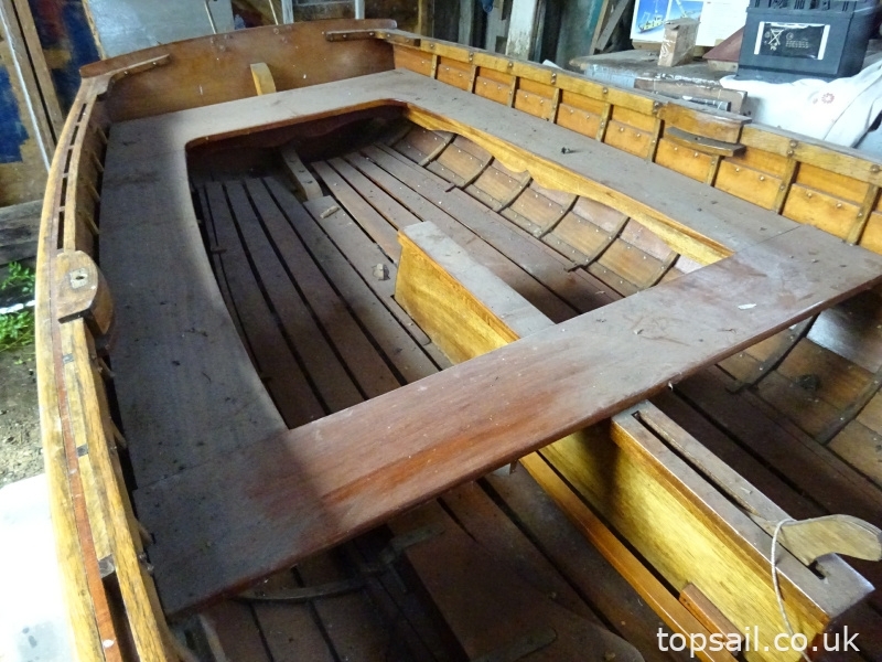 2003 12ft Clinker Sailing Dinghy & Trailer