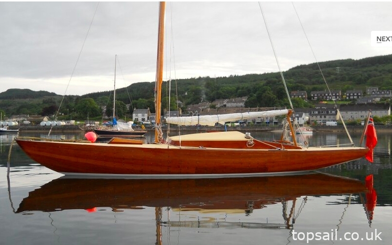 1950s Wooden Daysailer Sloop & Trailer
