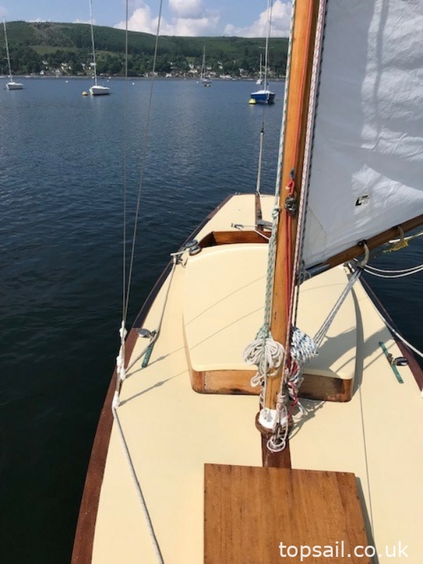 1950s Wooden Daysailer Sloop & Trailer