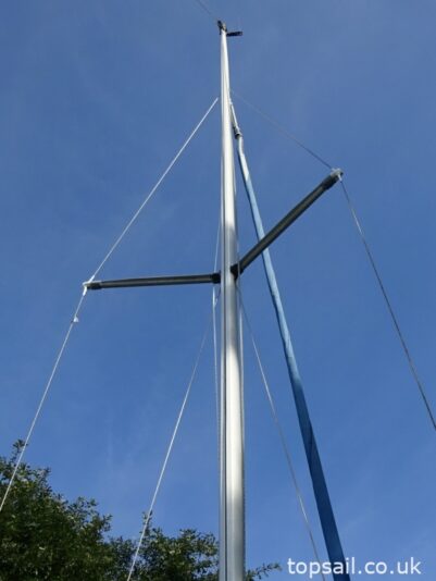 1987 Pegasus 700 (Shallow Fin Keel, Diesel Inboard!)