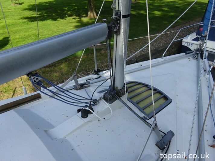 1987 Pegasus 700 (Shallow Fin Keel, Diesel Inboard!)